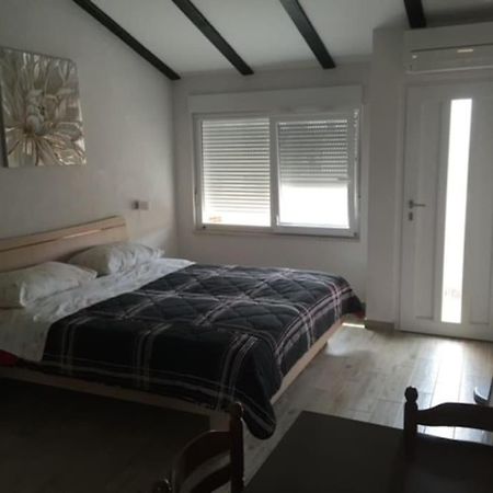 Apartment, 200M From Sea Brtonigla Εξωτερικό φωτογραφία